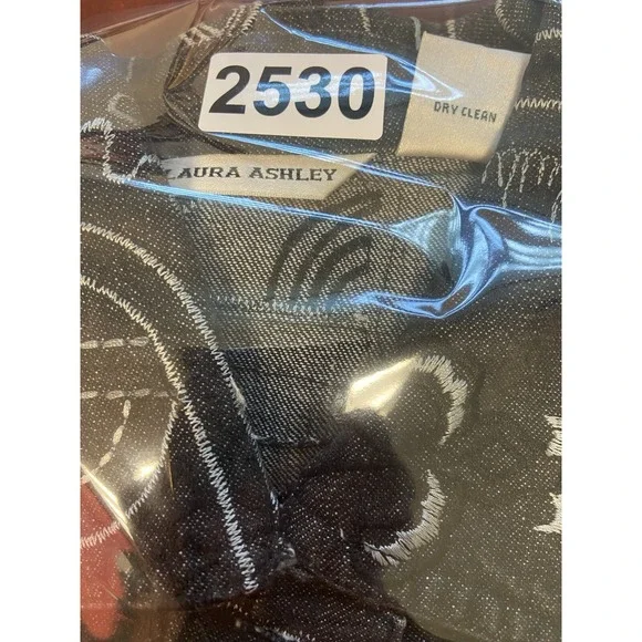 Laura Ashley Button Front Shirt Womens Medium Black Gray Abstract Embroidered Lo - Picture 8 of 8